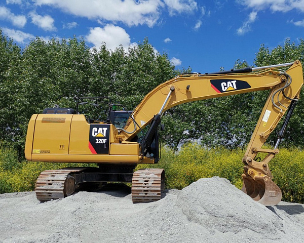 Гусеничный экскаватор CAT 320DL